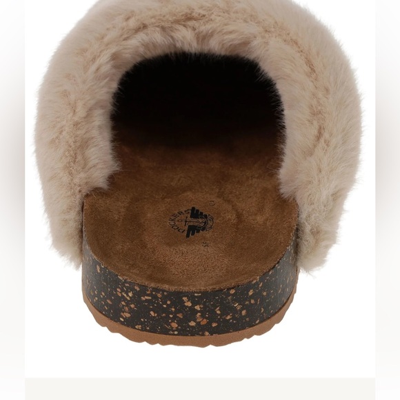 Ladies Dockers slippers Luxe Faux Fur Slip-on Clog Tan M6450-9041 - Picture 7 of 7